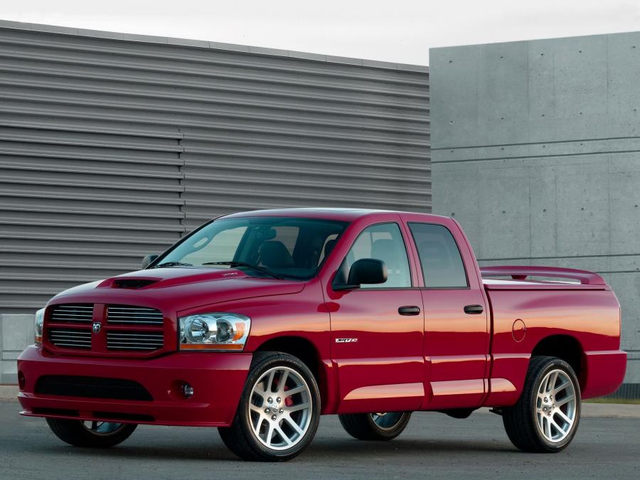  Dodge Ram SRT10 Quad Cab 2005 года  (фото 17 из 27)